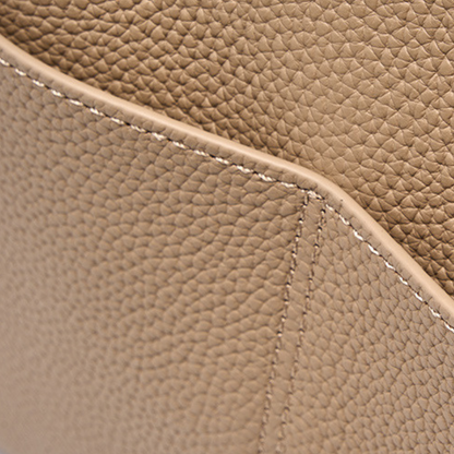 Geneviève Classic Handbag