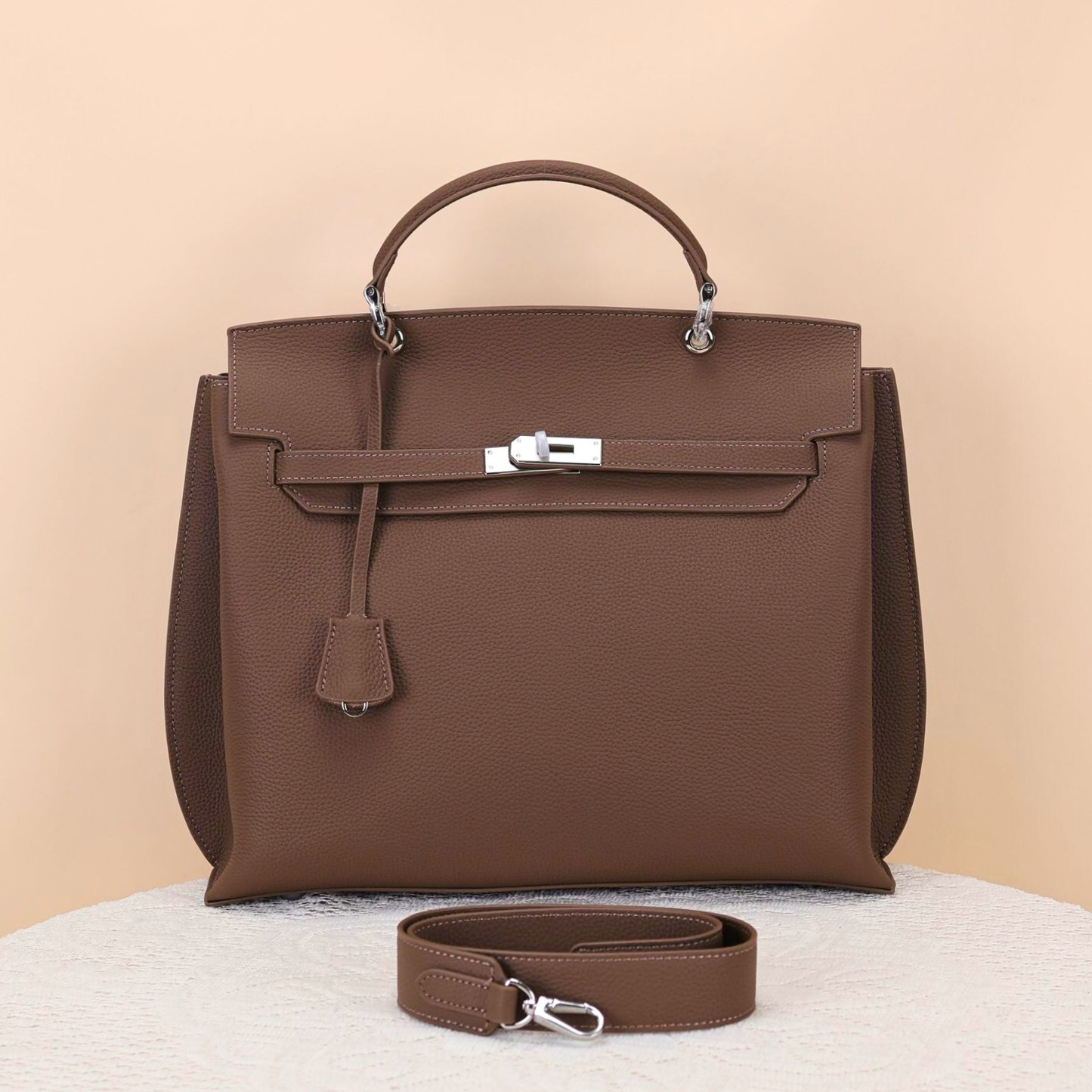 Léonie Noble Handbag