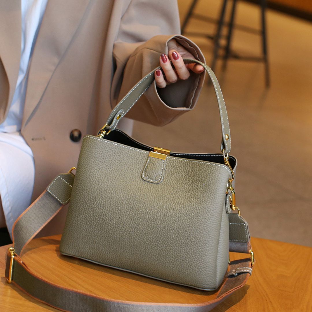 Charmes de Lune Handbag