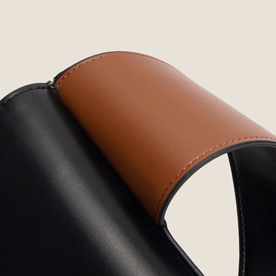 Trésor Secret Handbag