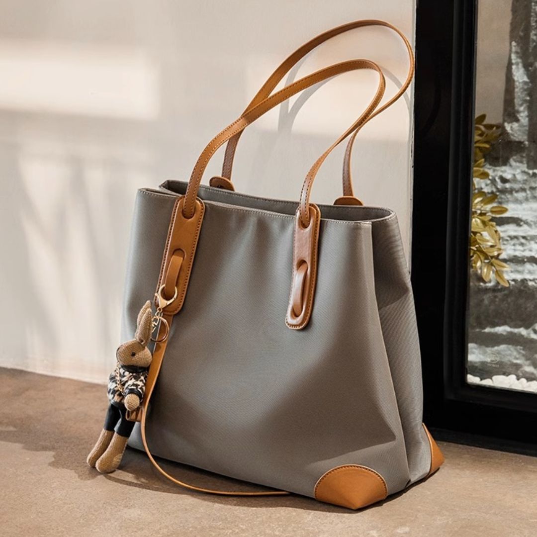 Éclat de Nuit Handbag