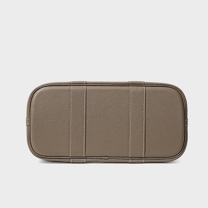 Élégance Noire Handbag