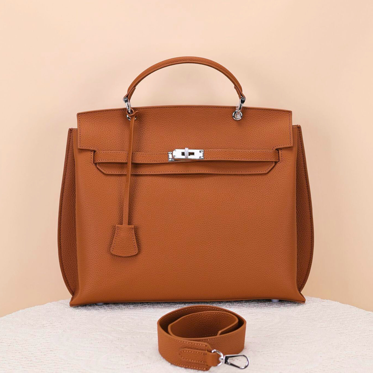 Léonie Noble Handbag