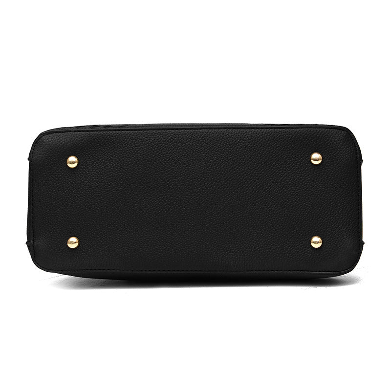 Elizabeth Shoulder Bag